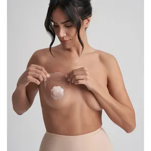 Bye Bra Boob Tape met Nipple Covers Beige