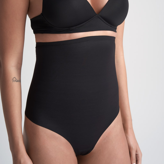 Bye Bra Corrigerende High Waist String Black