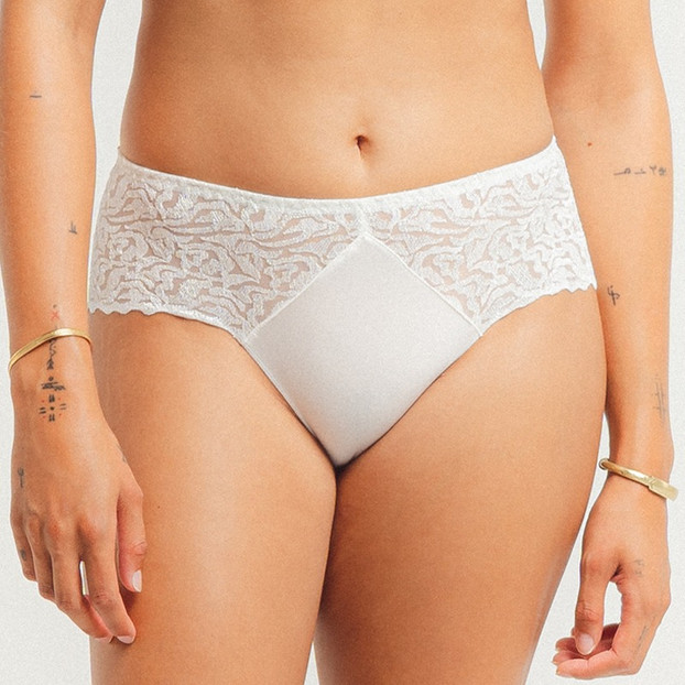 Louisa Bracq Electric Waves Short Nacre