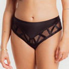 Louisa Bracq Série Short Noir