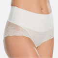 SPANXsupersmooth Undie-tectable Shape Lace Short