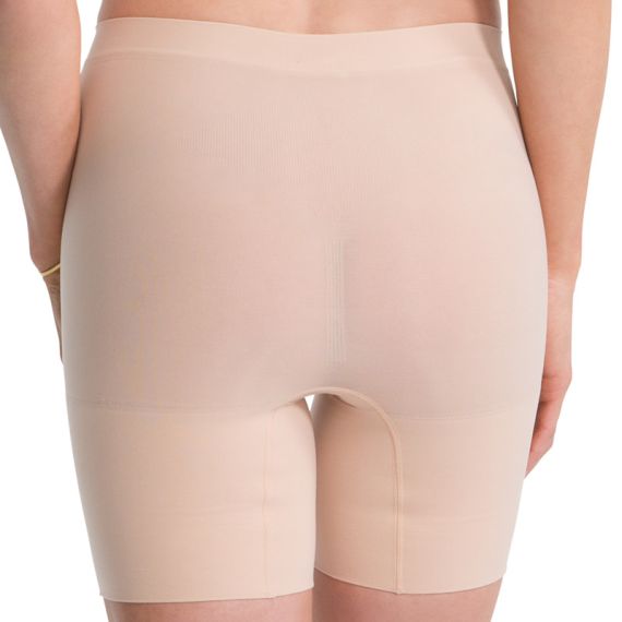 Spanx Seamless Everyday Shaping Short Soft Nude